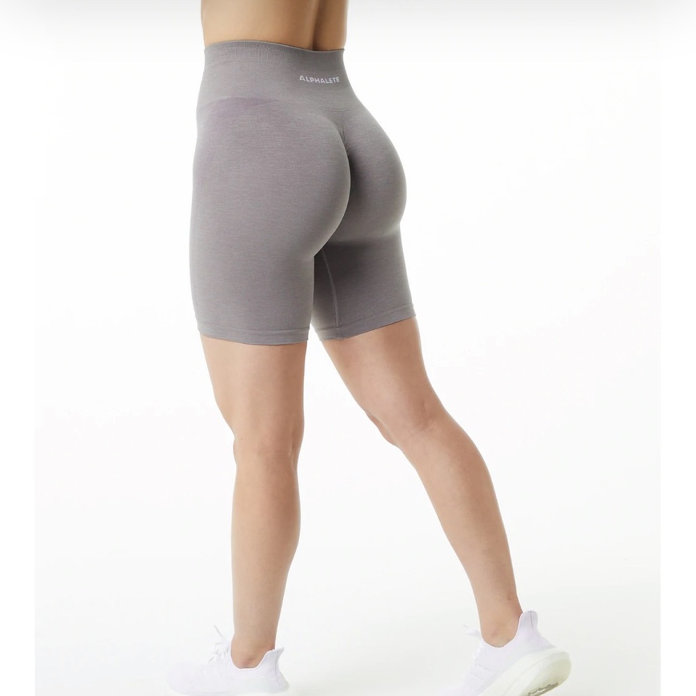 Amplify Short 7.5”